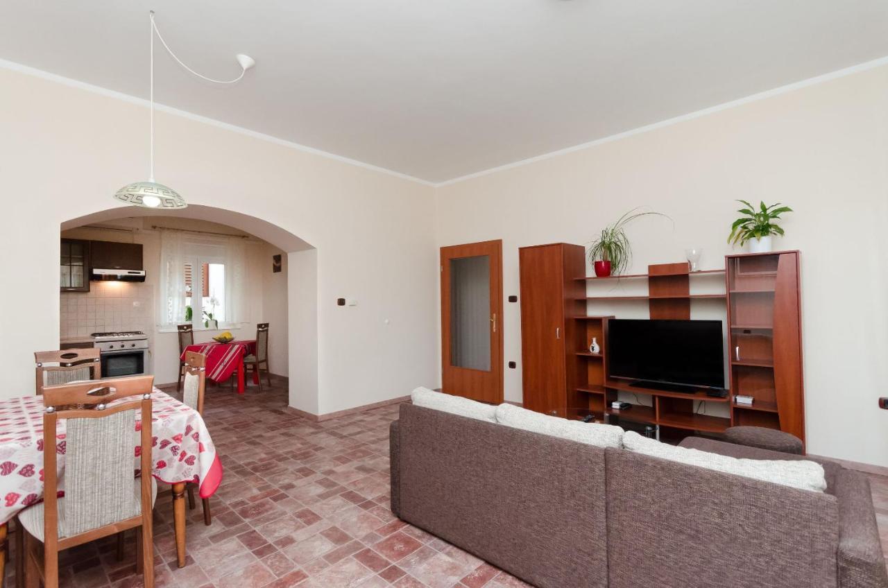 Apartment Aleksandra Fiume Esterno foto