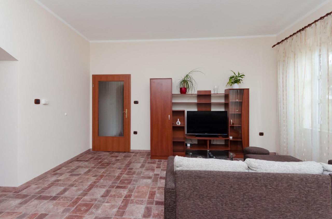 Apartment Aleksandra Fiume Esterno foto